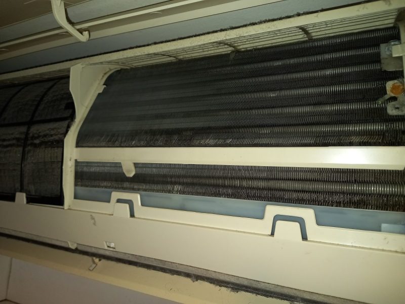 エアコンの熱交換器（アルミフィン）